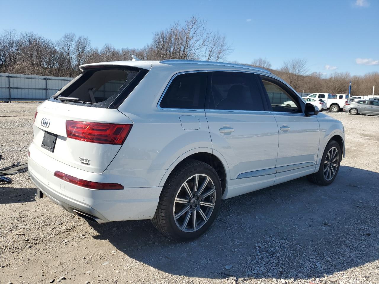 2017 Audi Q7 - Image 3
