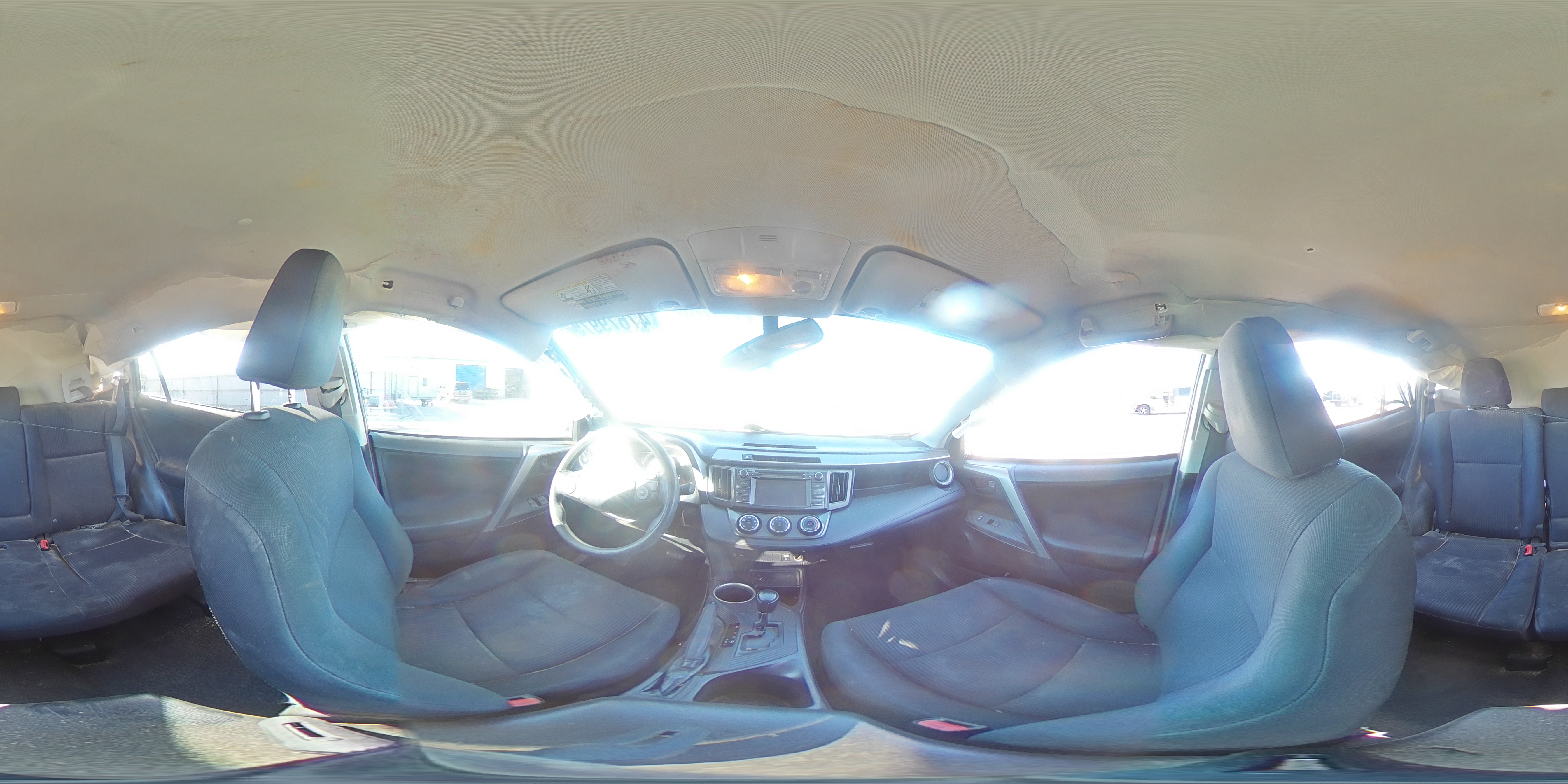 2015 Toyota RAV 4 - Image 12