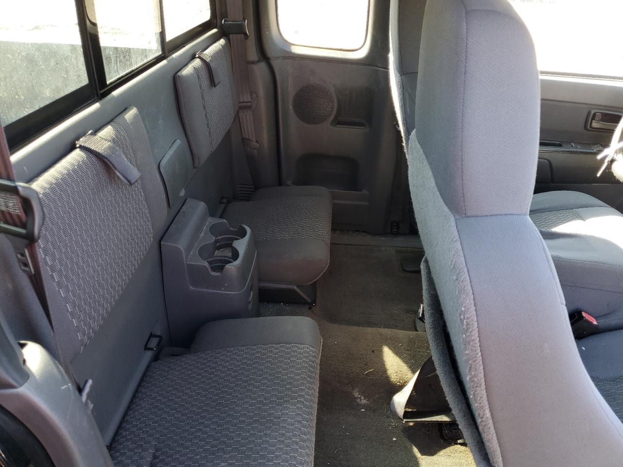 2006 GMC Canyon - Image 10