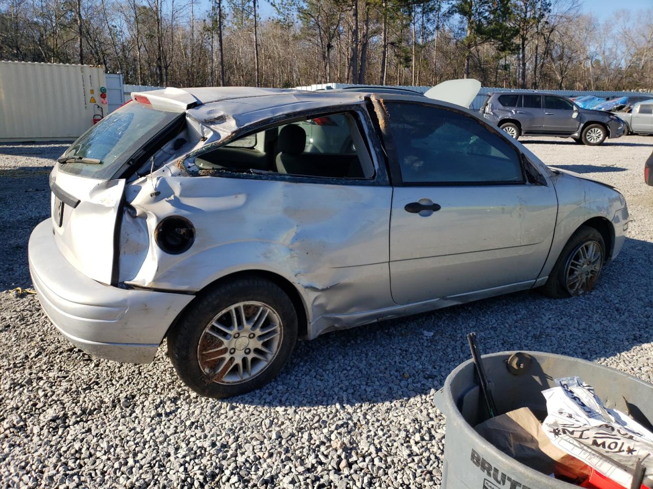 2005 Ford Focus - Image 3