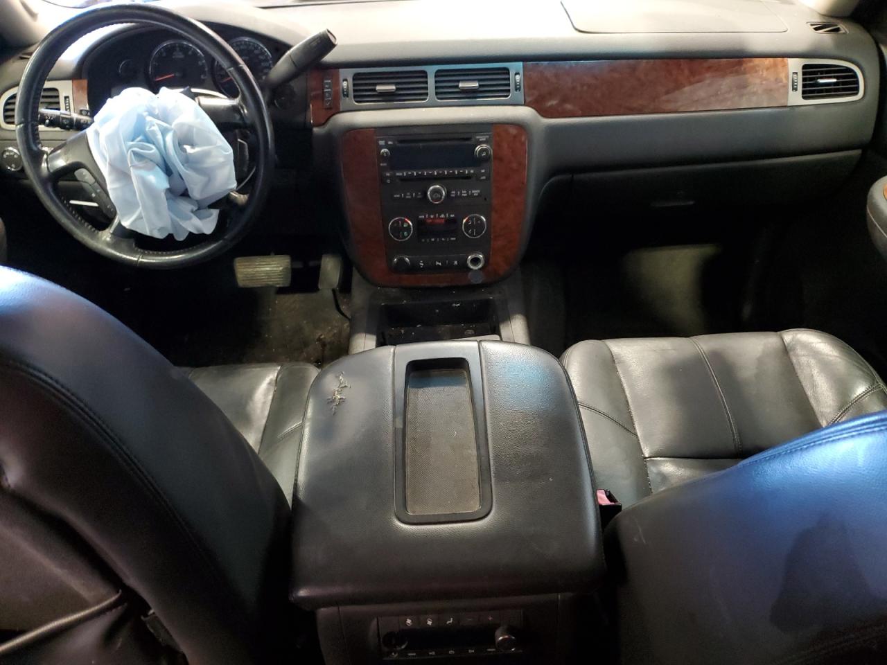 2008 Chevrolet Suburban - Image 8