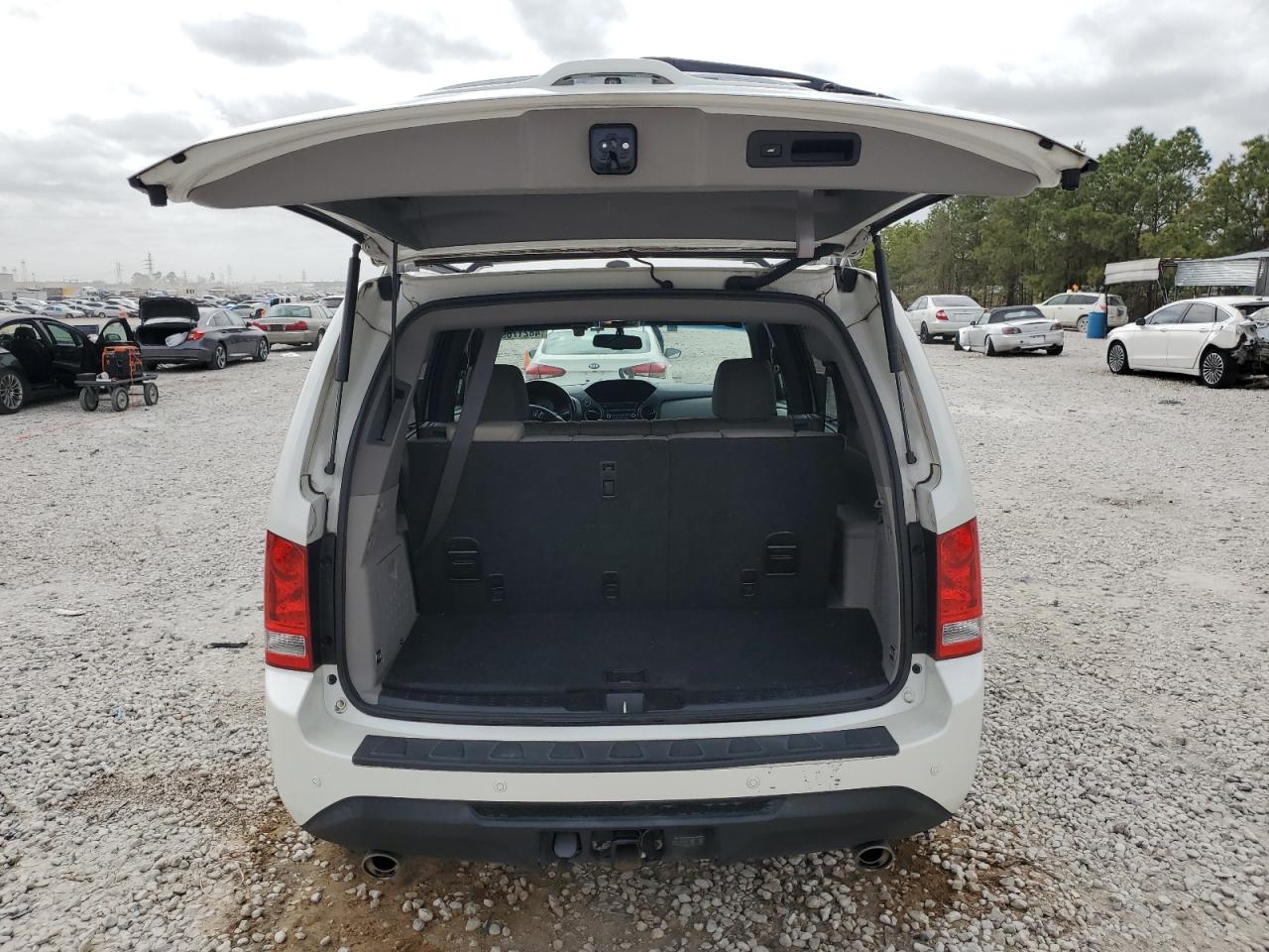 2014 Honda Pilot - Image 6