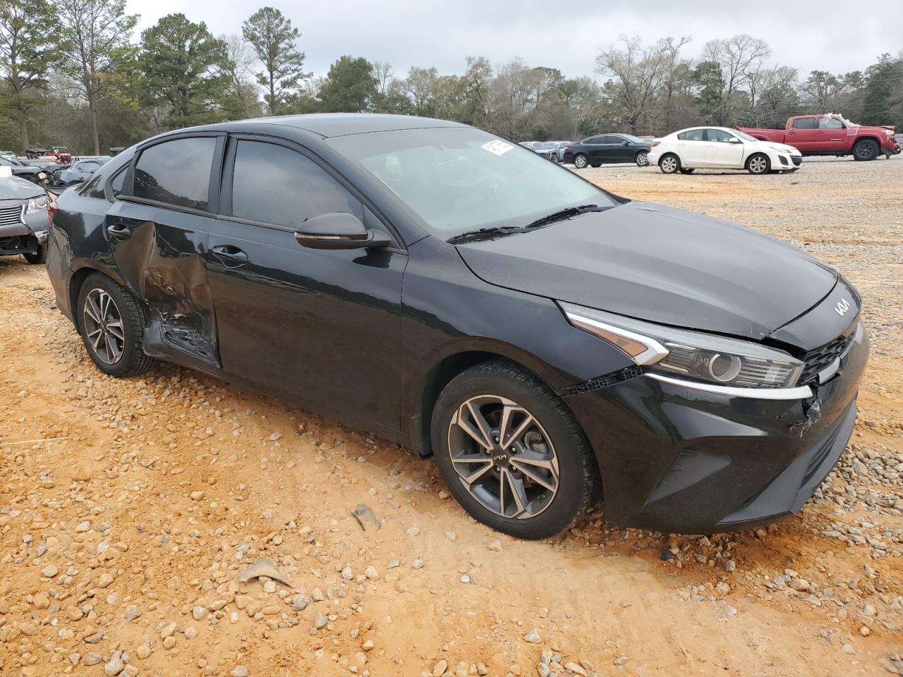 2022 Kia Forte - Image 4