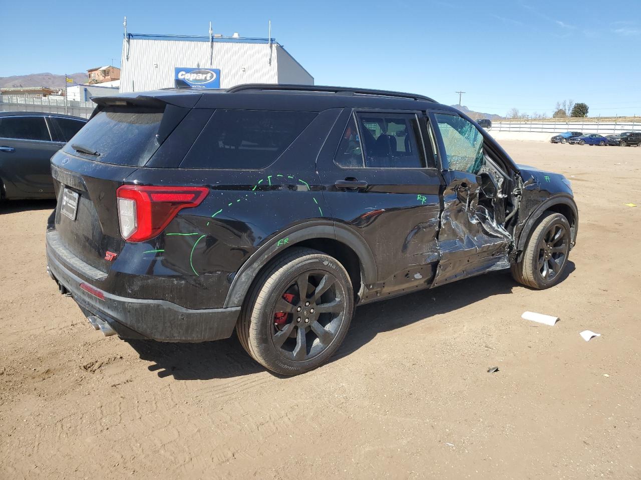 2022 Ford Explorer - Image 3