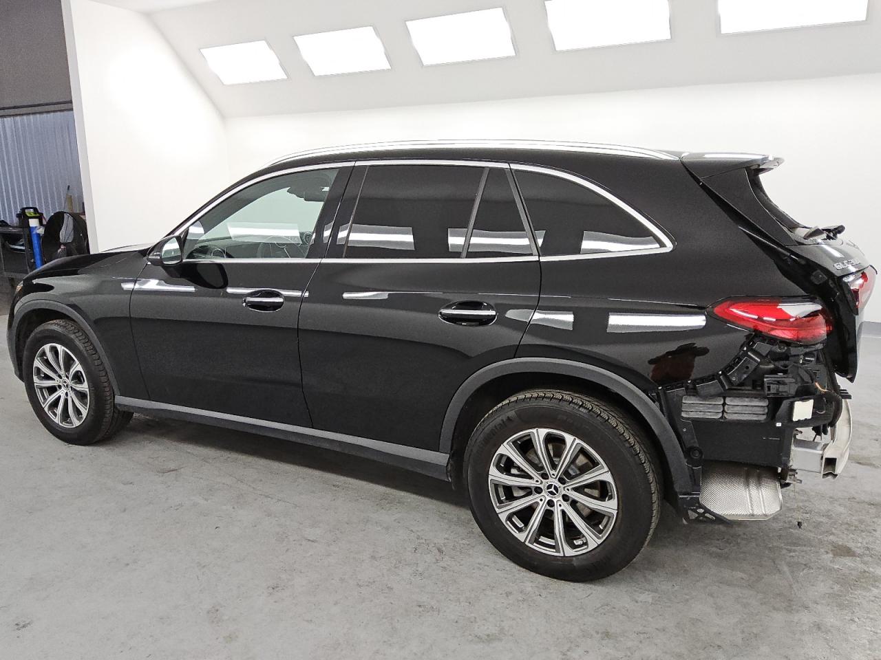 2024 Mercedes-Benz GLC - Image 2