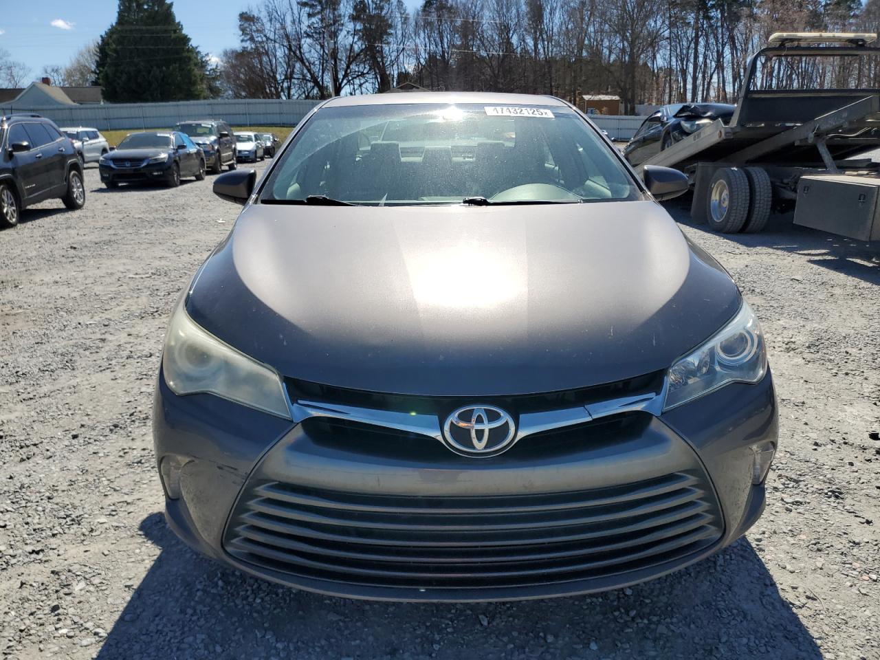 2015 Toyota Camry - Image 5