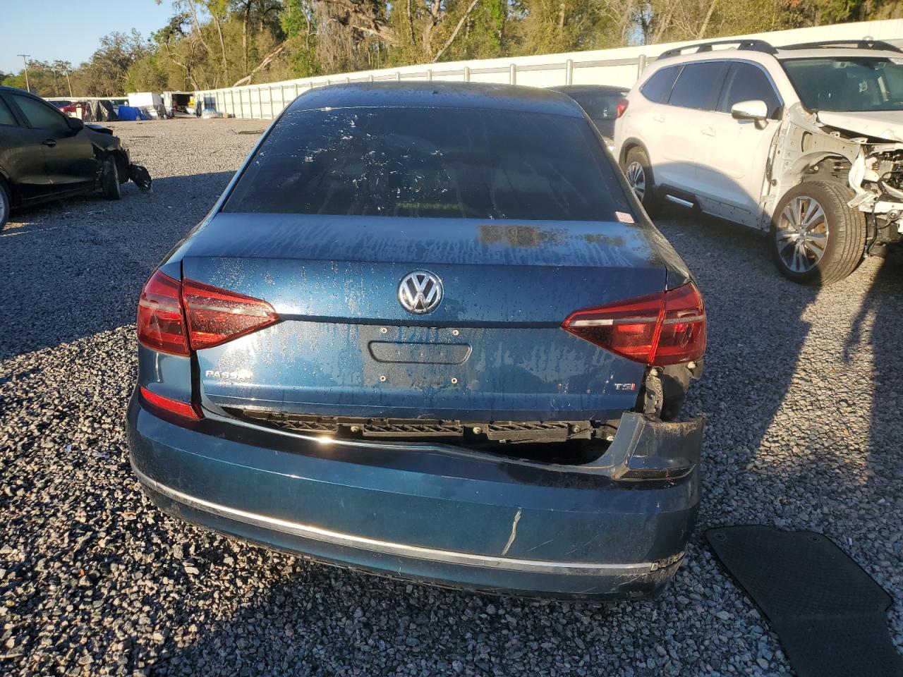 2018 Volkswagen Passat - Image 6