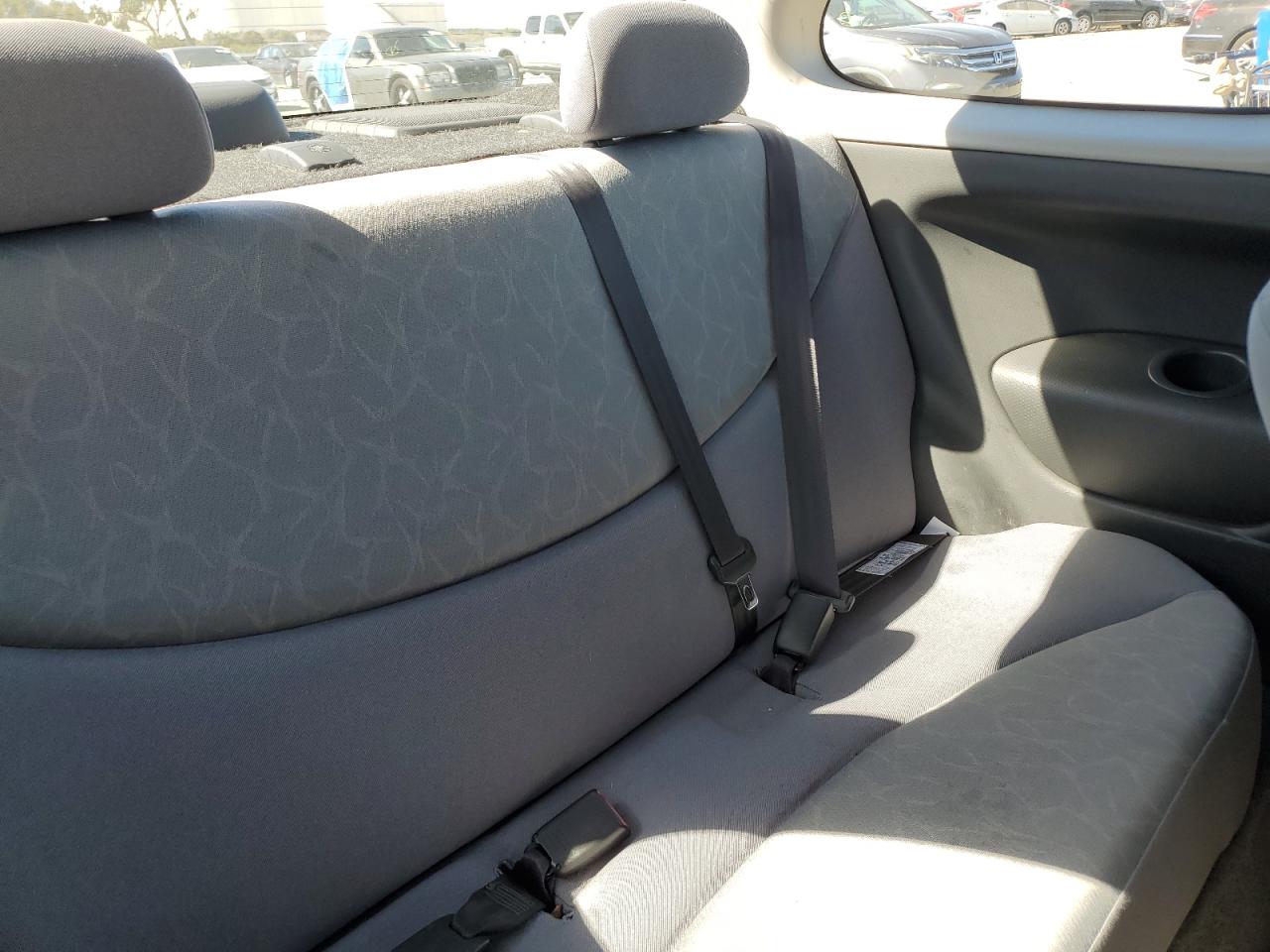 2003 Toyota Echo - Image 10