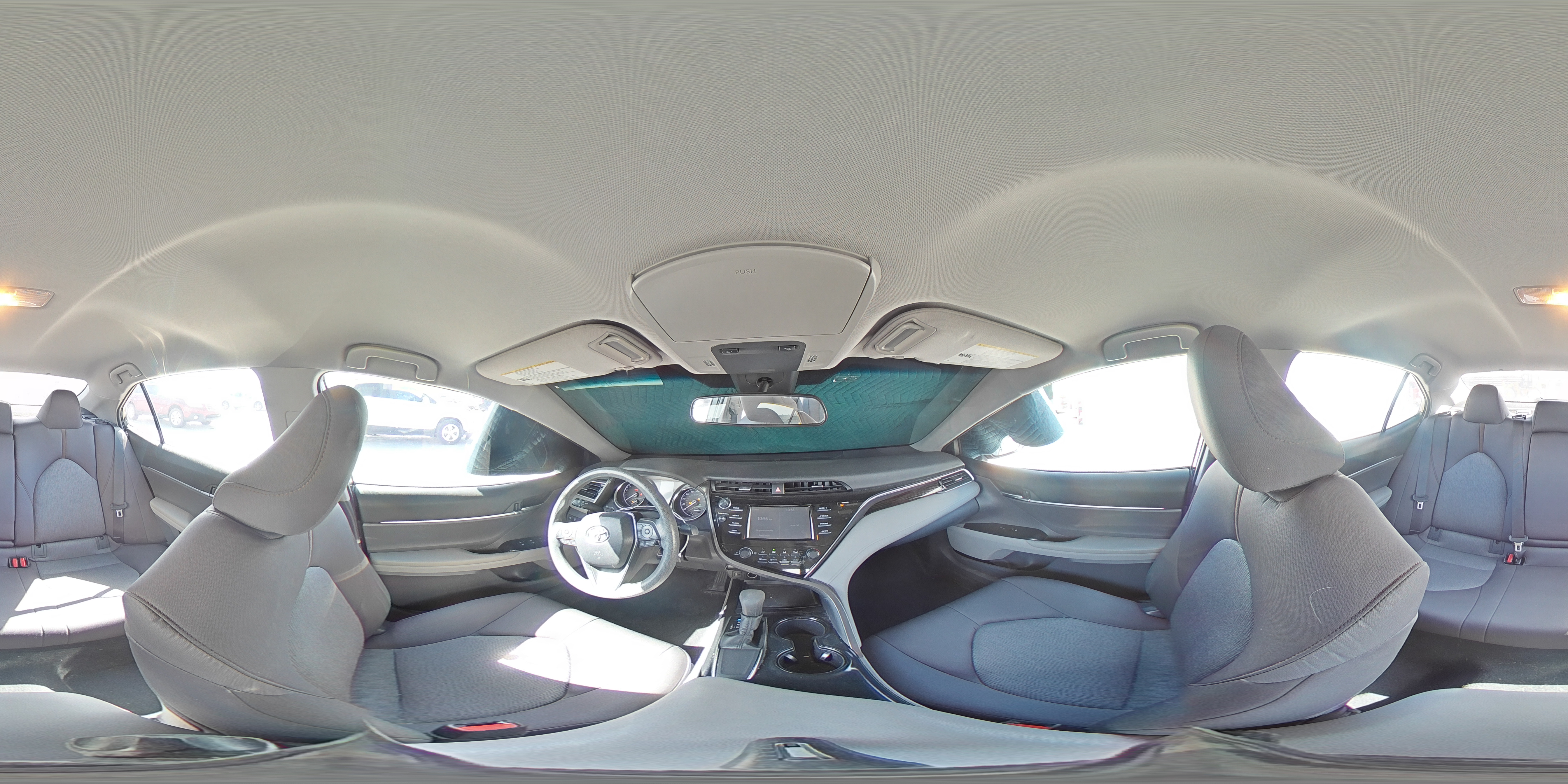 2018 Toyota Camry - Image 12