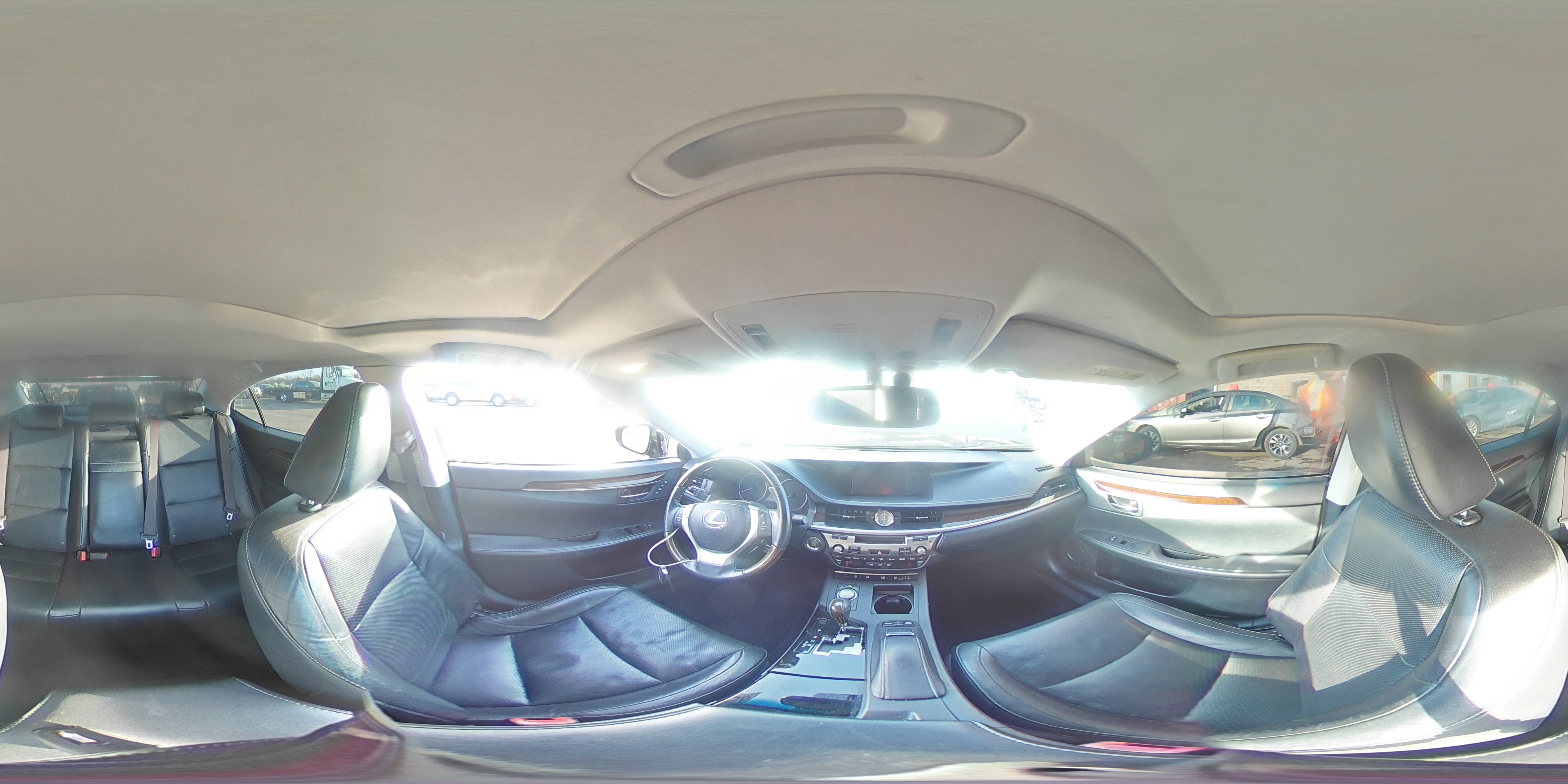 2014 Lexus ES - Image 14