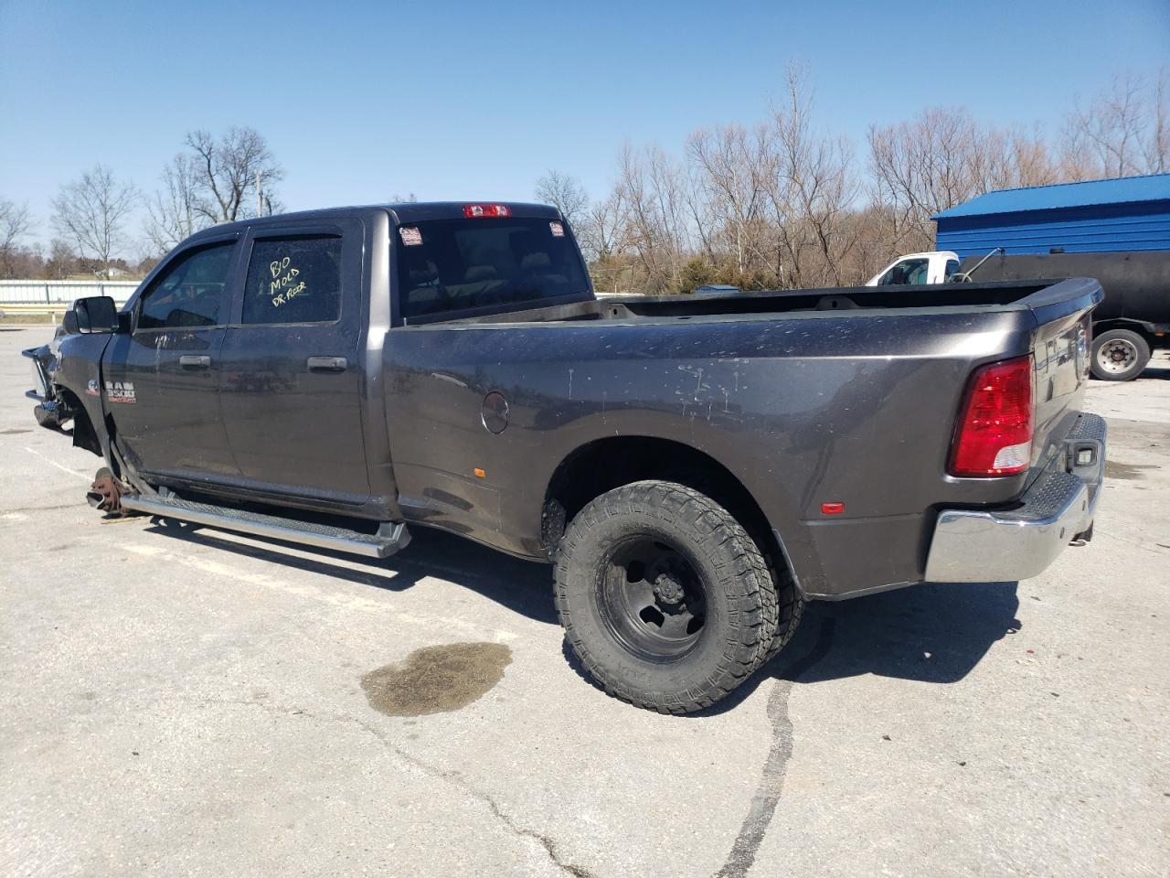 2016 RAM 3500 - Image 2