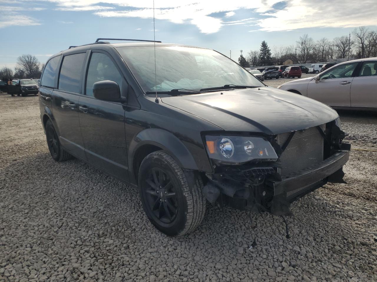 2019 Dodge Caravan - Image 4