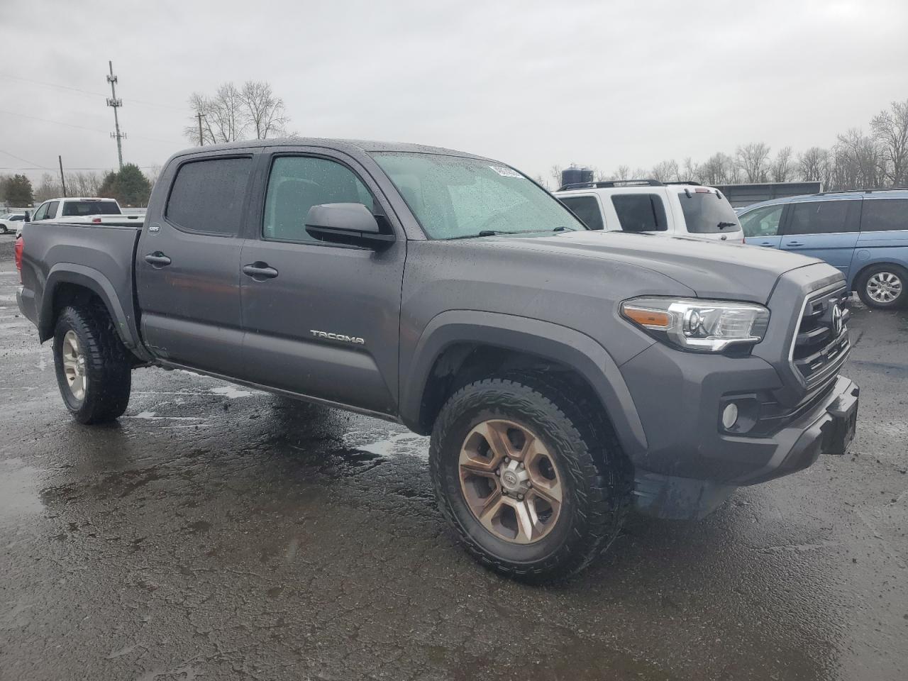 2016 Toyota Tacoma - Image 4