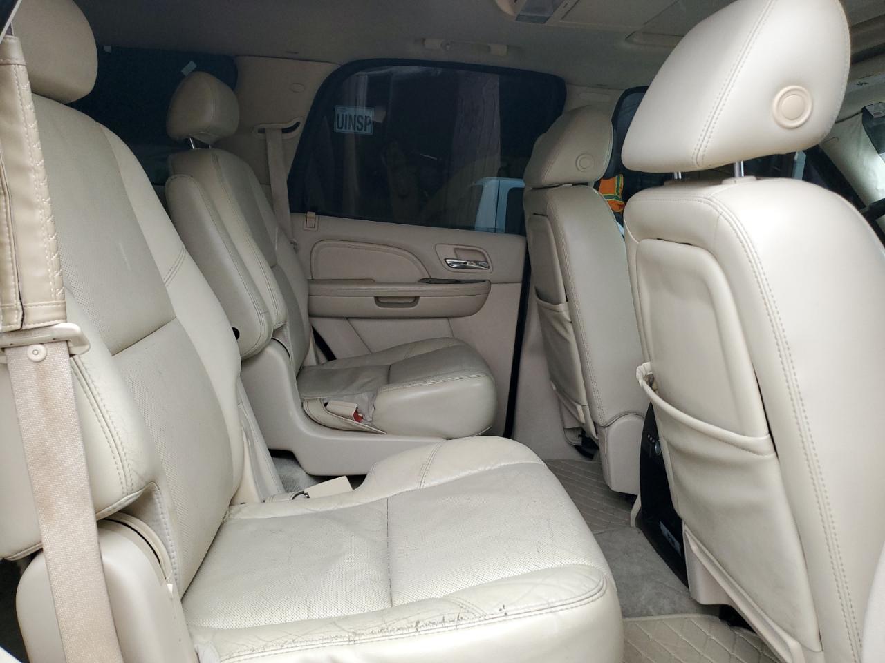 2007 Cadillac Escalade - Image 11