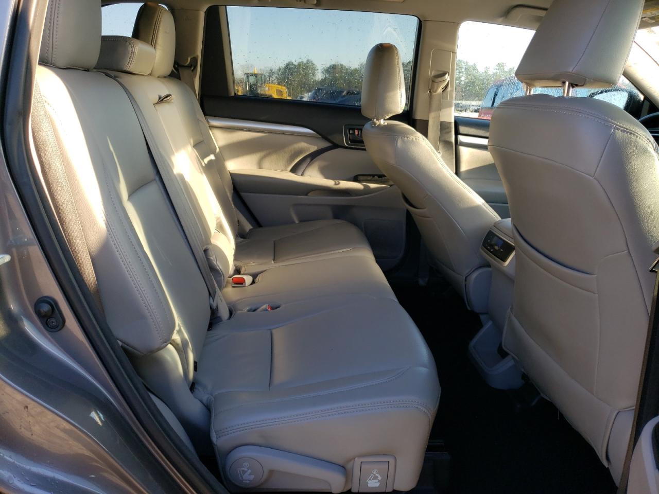 2017 Toyota Highlander Le VIN: 5TDZARFHXHS024482 Lot: 48671155