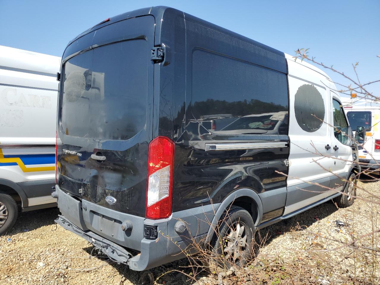 2015 Ford Transit - Image 2