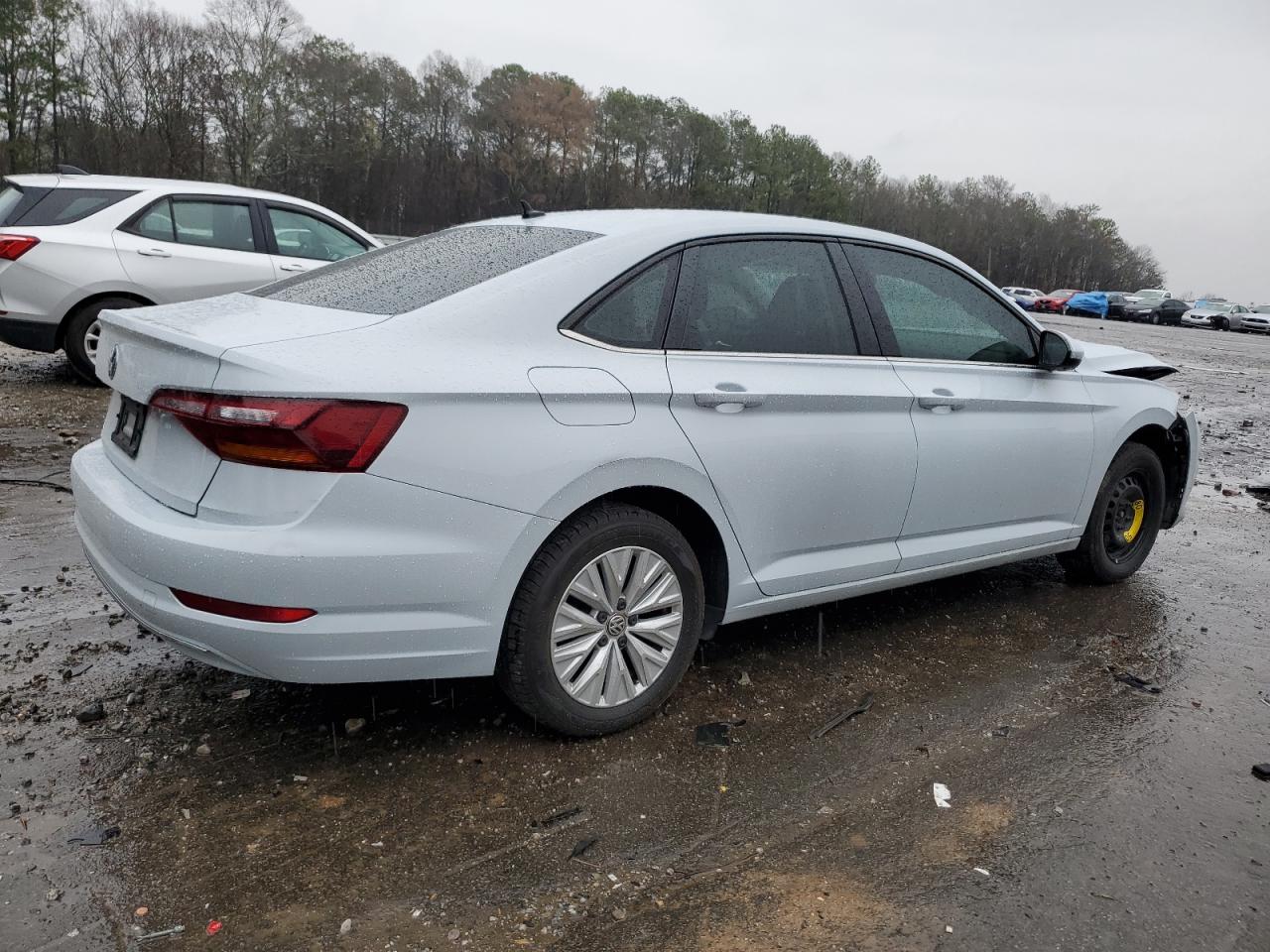 2019 Volkswagen Jetta - Image 3