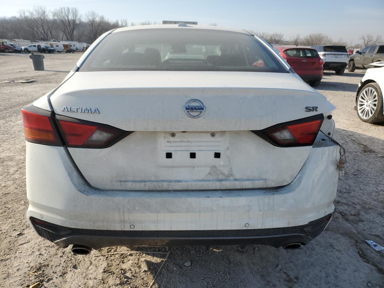 2022 Nissan Altima - Image 6