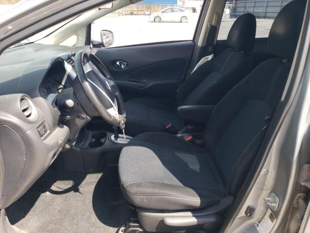 Hatchbacks NISSAN VERSA 2015 Srebrny