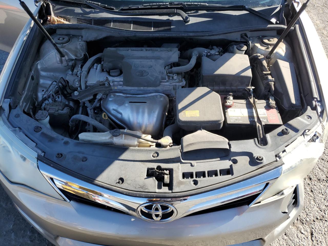 2014 Toyota Camry - Image 11