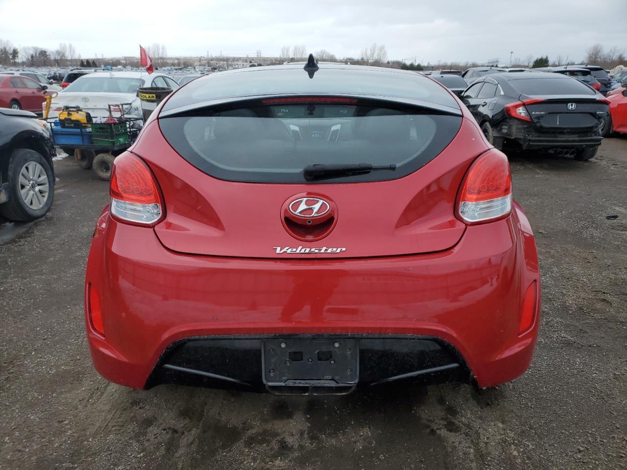 2016 Hyundai Veloster - Image 6