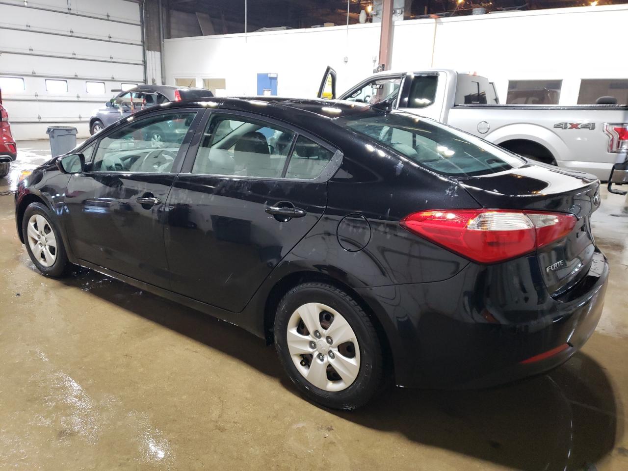 2016 Kia Forte - Image 2