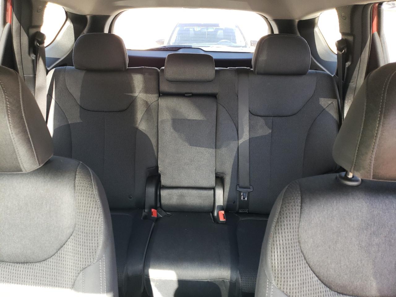 2019 Hyundai Santa Fe - Image 10