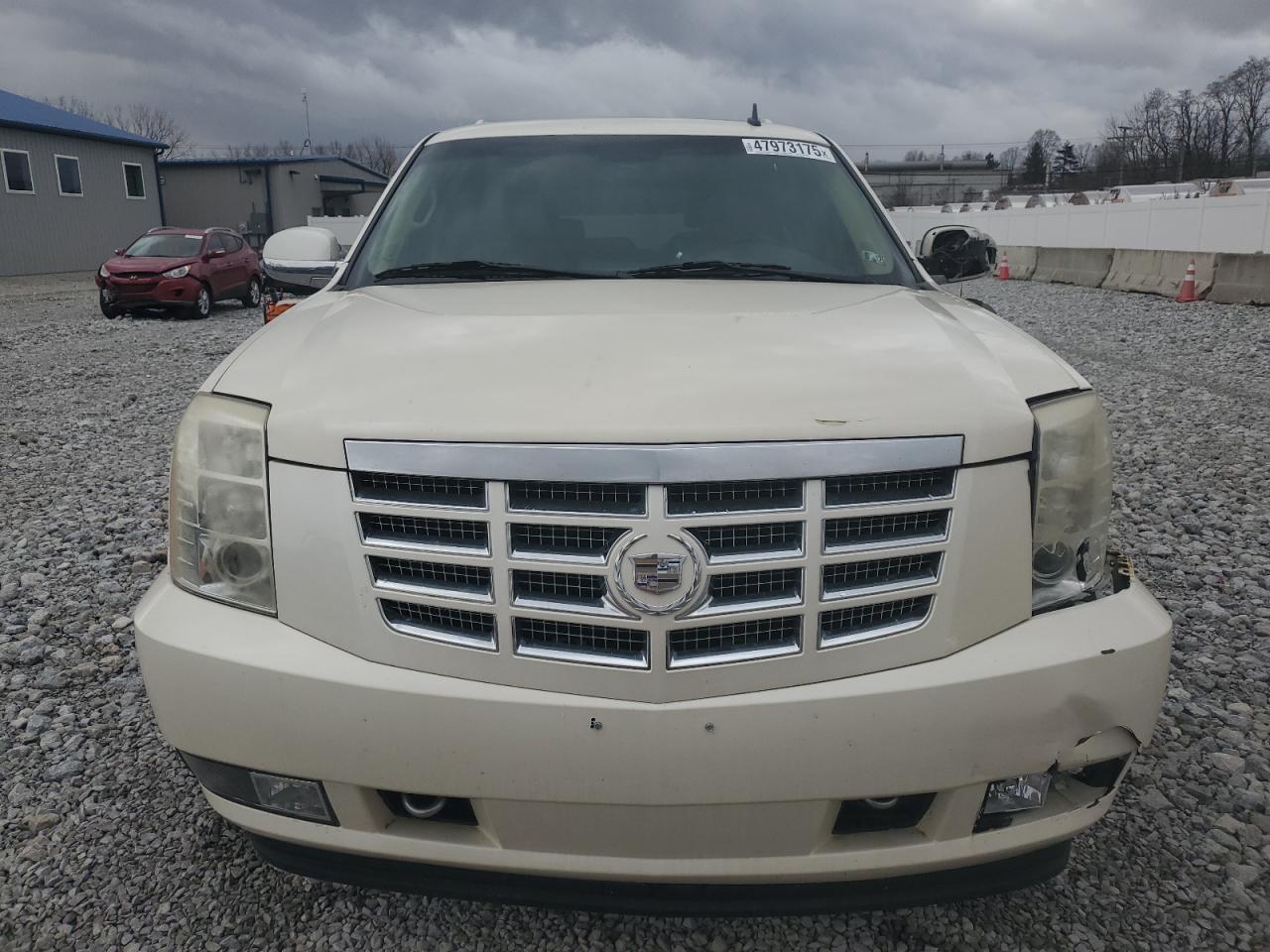 2009 Cadillac Escalade - Image 5