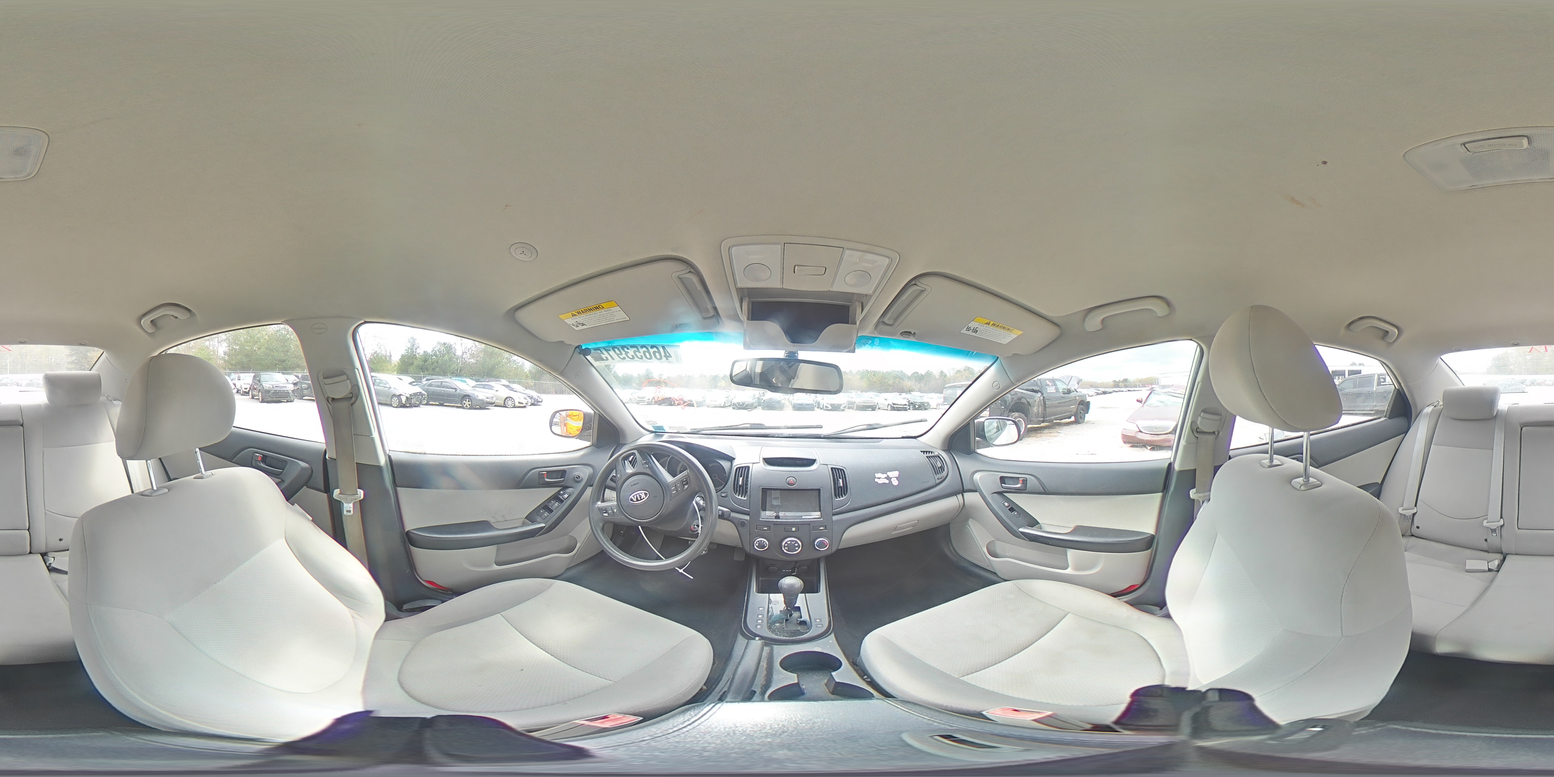 2010 Kia Forte - Image 13