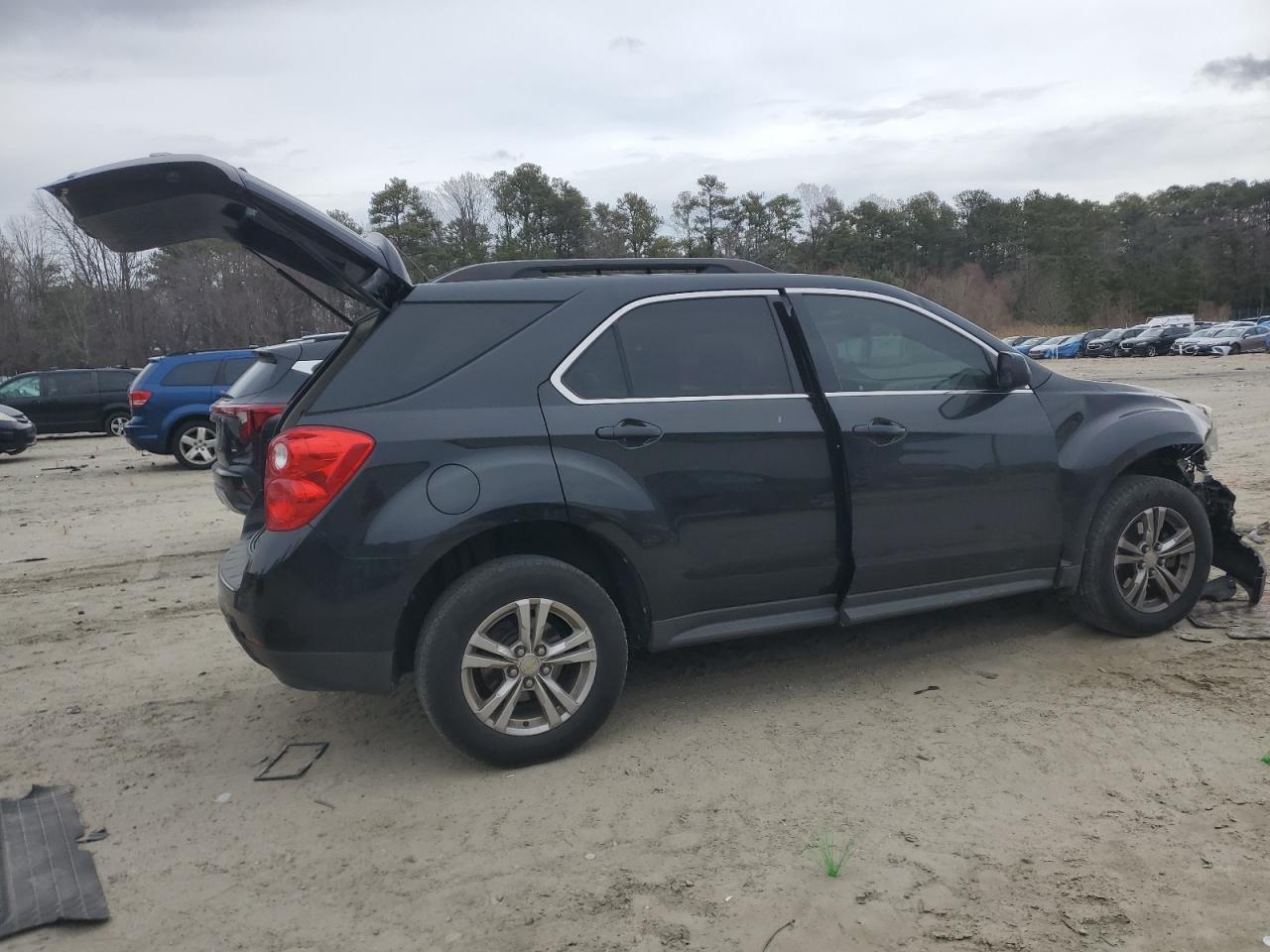 2011 Chevrolet Equinox - Image 3