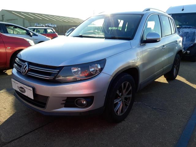 2011 VOLKSWAGEN TIGUAN SE