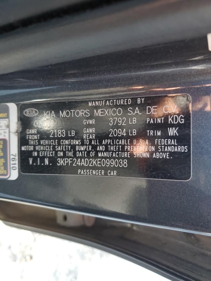 2019 Kia Forte - Image 12