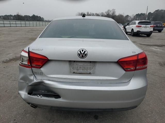  VOLKSWAGEN PASSAT 2013 Srebrny