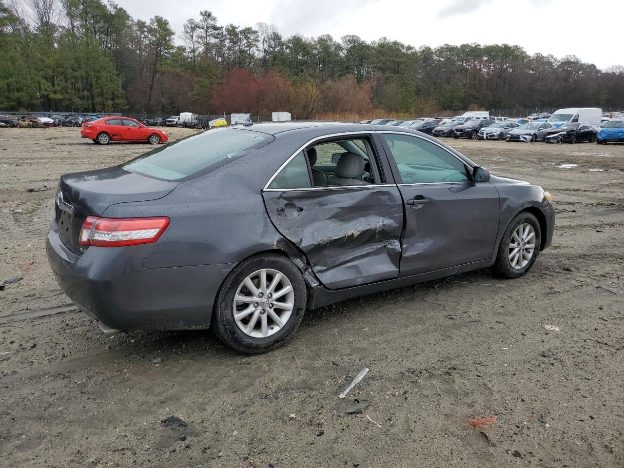 2011 Toyota Camry - Image 3