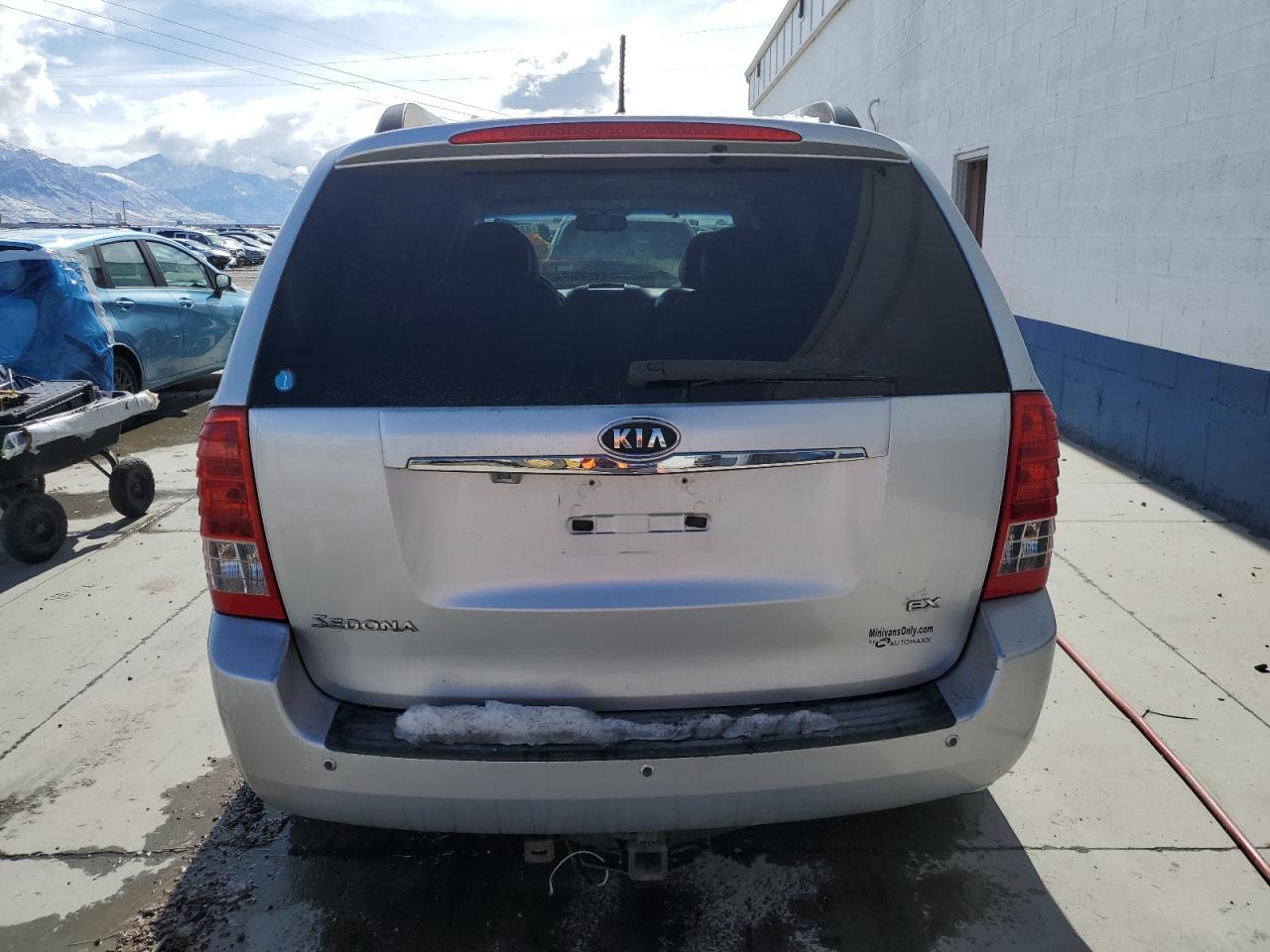 2012 Kia Sedona - Image 6