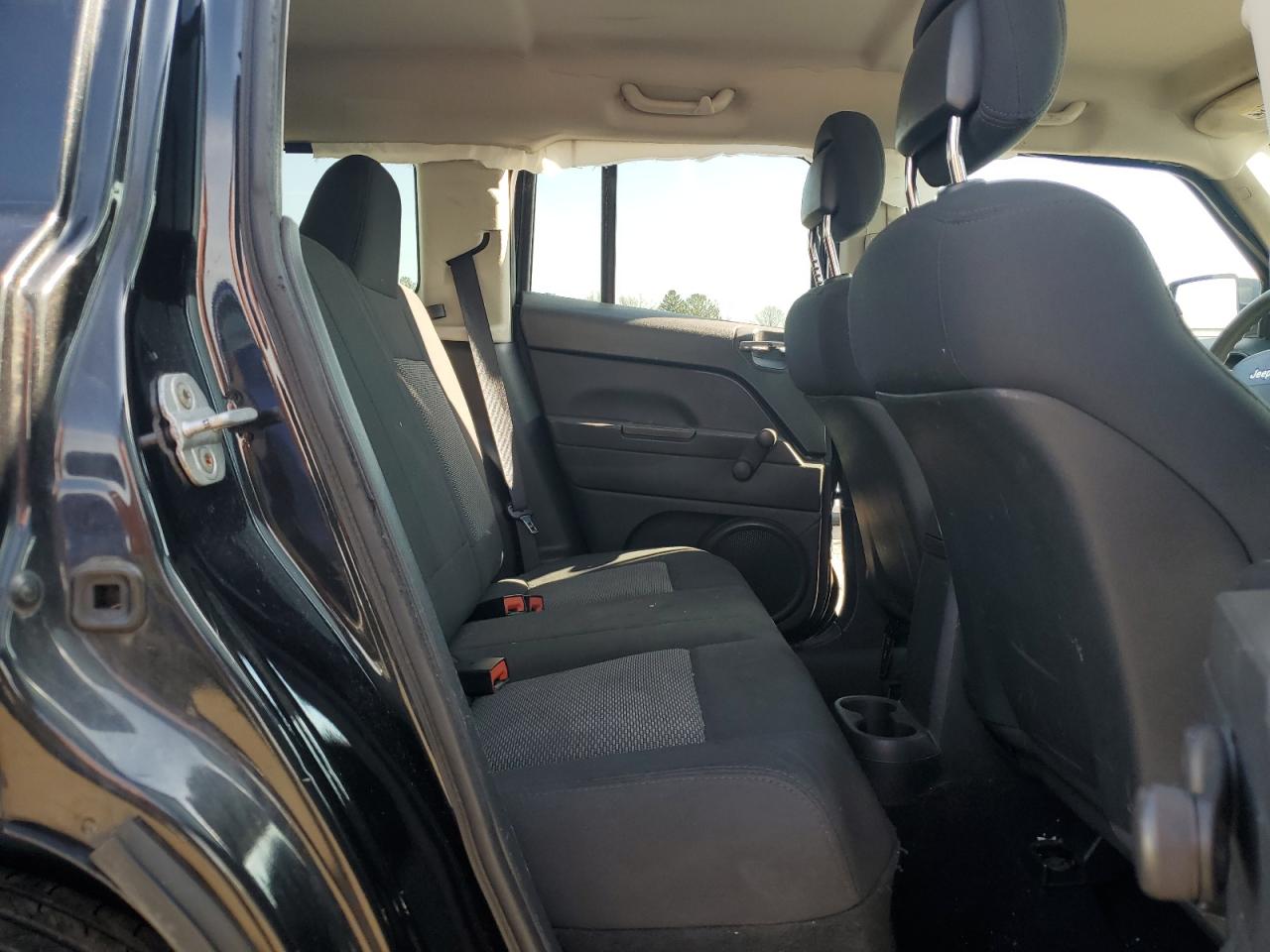 2010 Jeep Liberty (Patriot) - Image 11