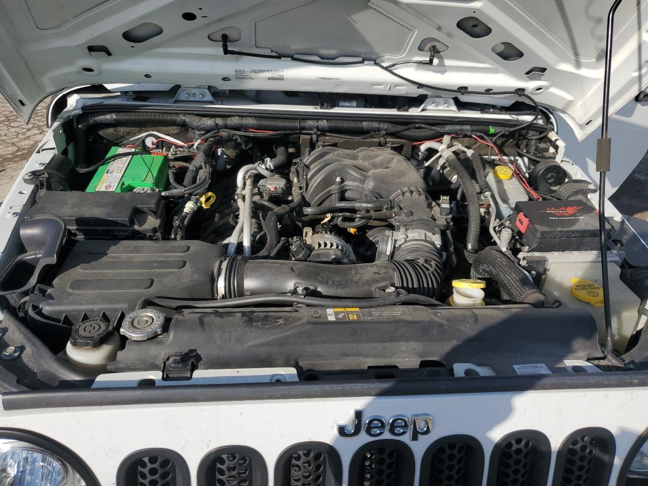 2018 Jeep Wrangler - Image 11