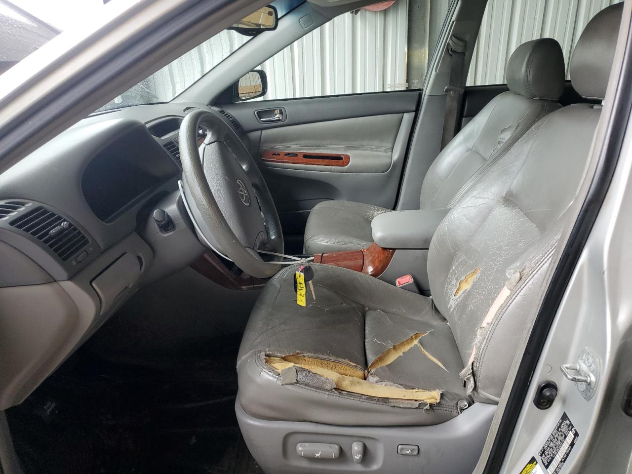 2005 Toyota Camry - Image 7