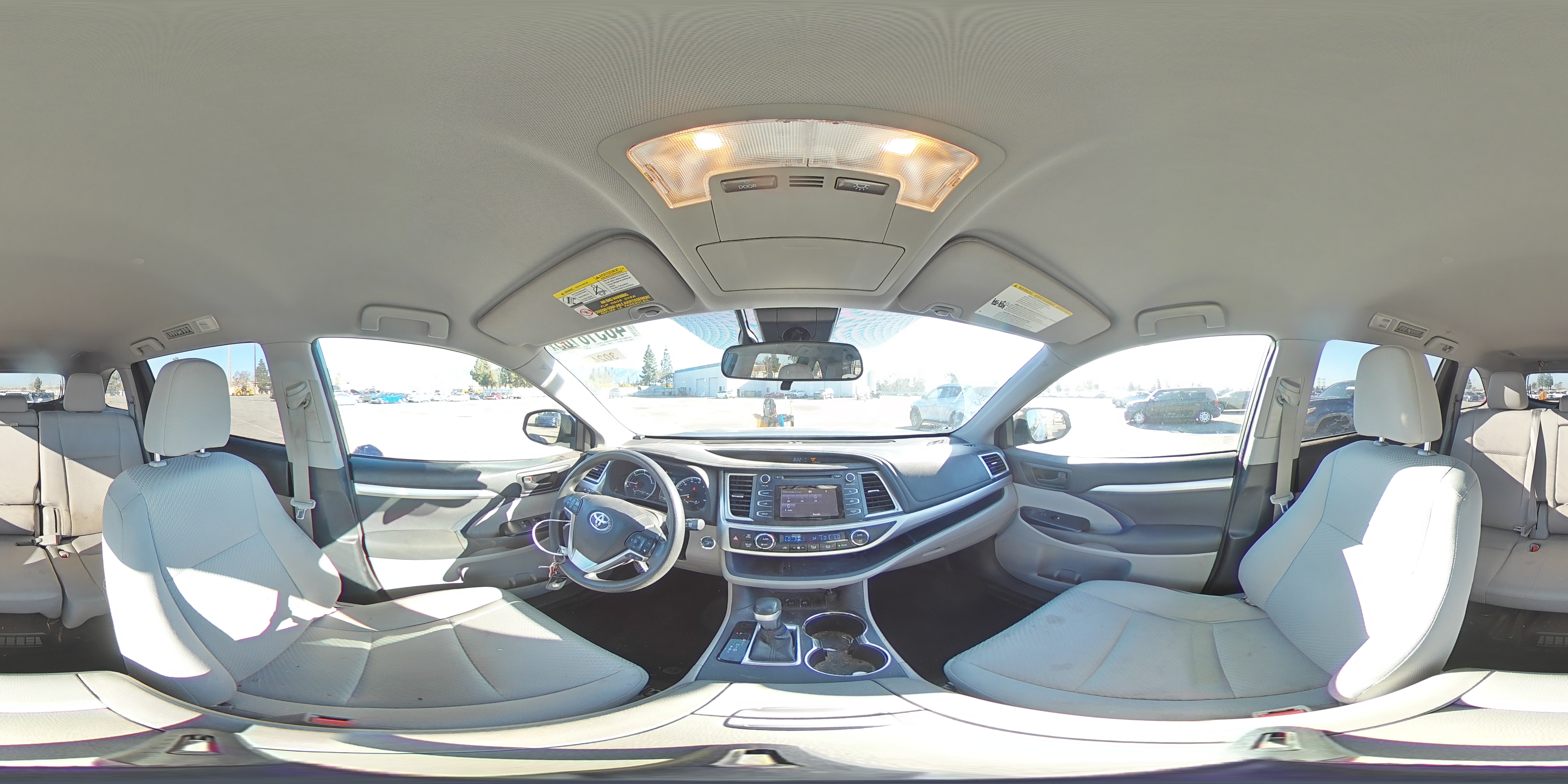 2017 Toyota Highlander - Image 14