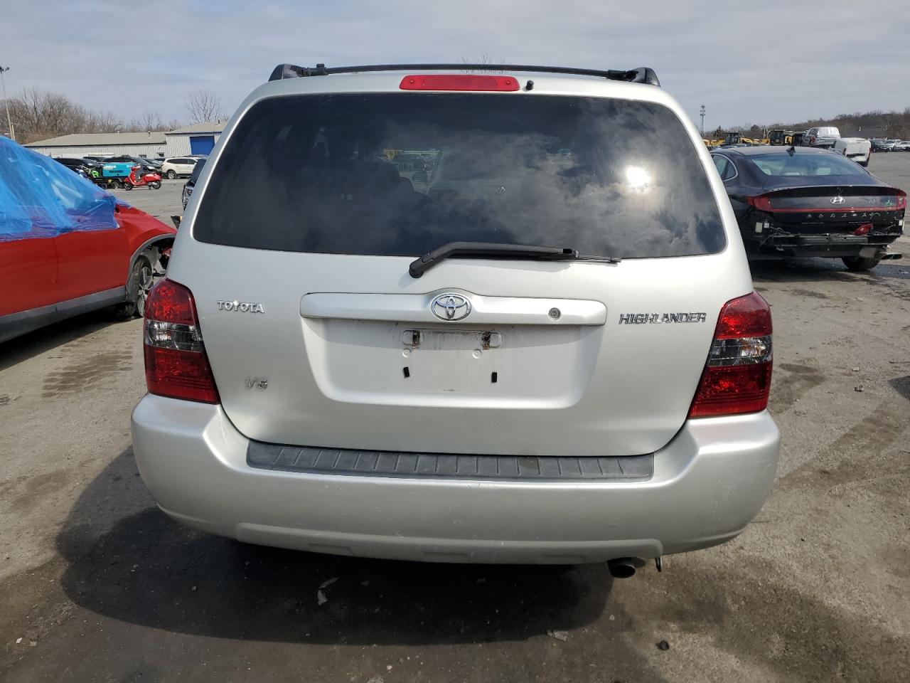 2004 Toyota Highlander - Image 6