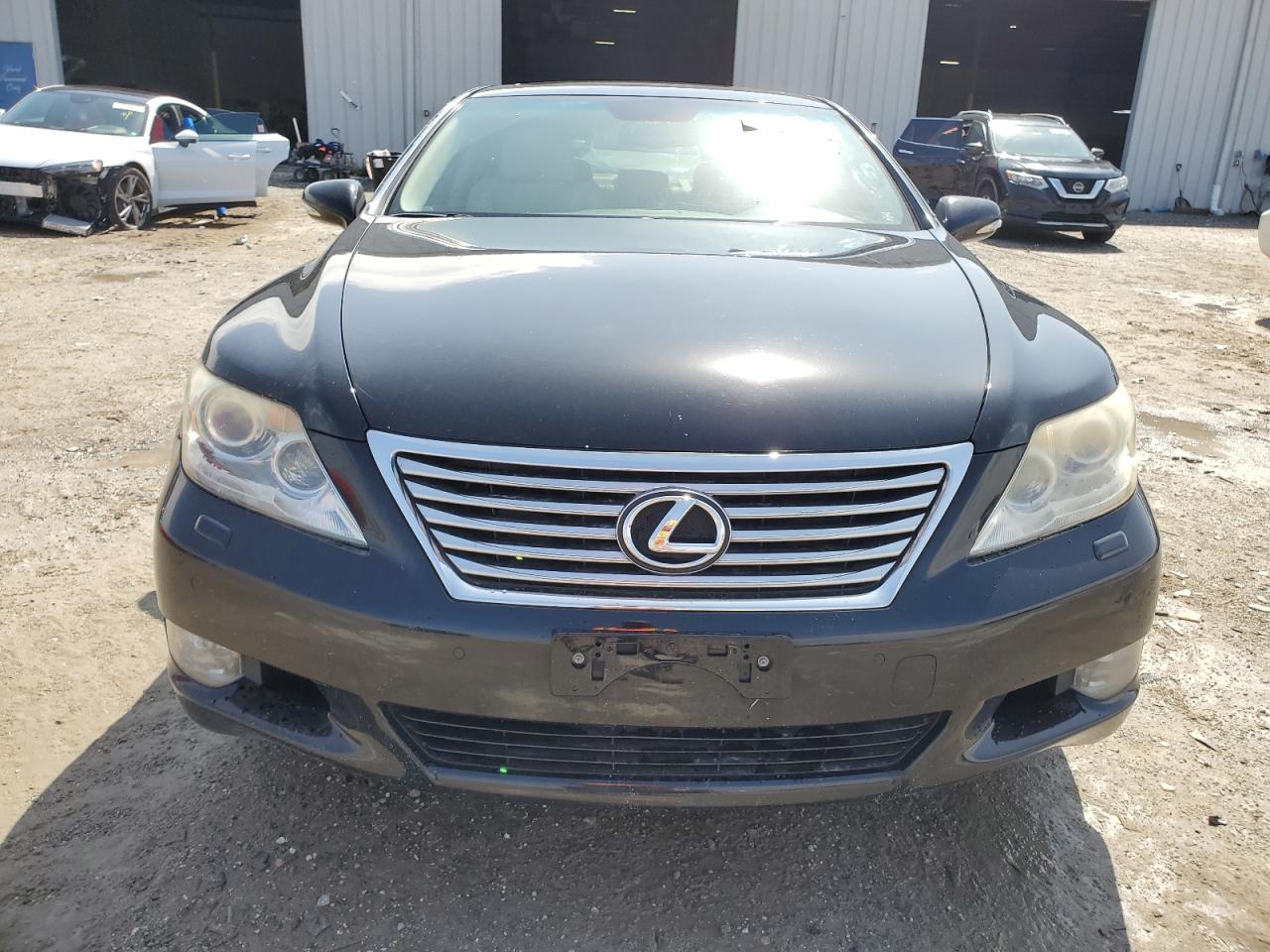 2010 Lexus LS - Image 5
