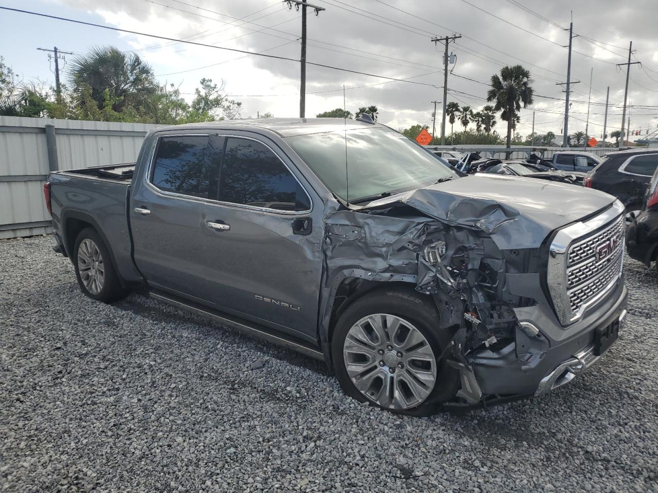 2022 GMC Sierra - Image 4