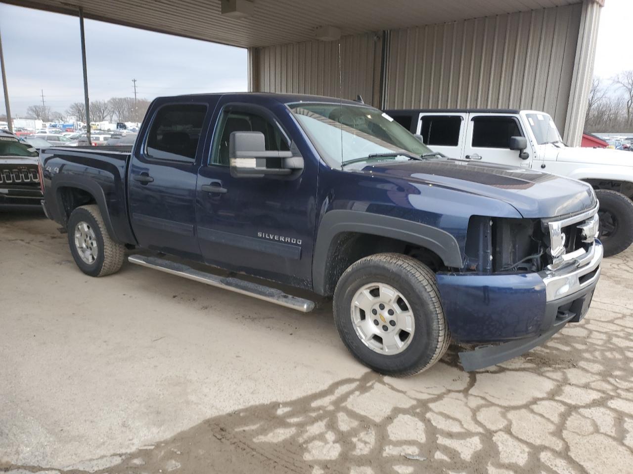2010 Chevrolet Silverado - Image 4