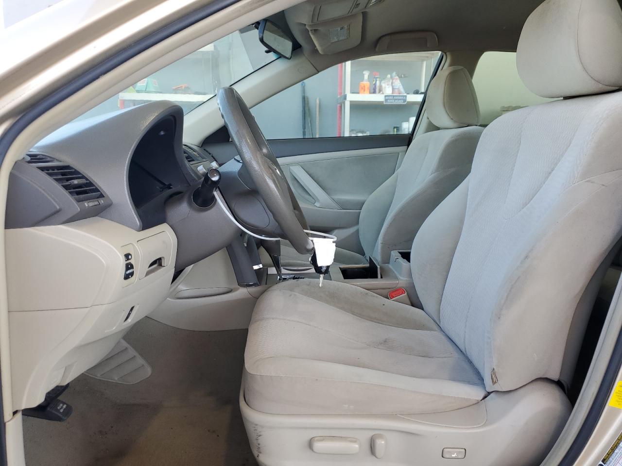 2011 Toyota Camry - Image 7