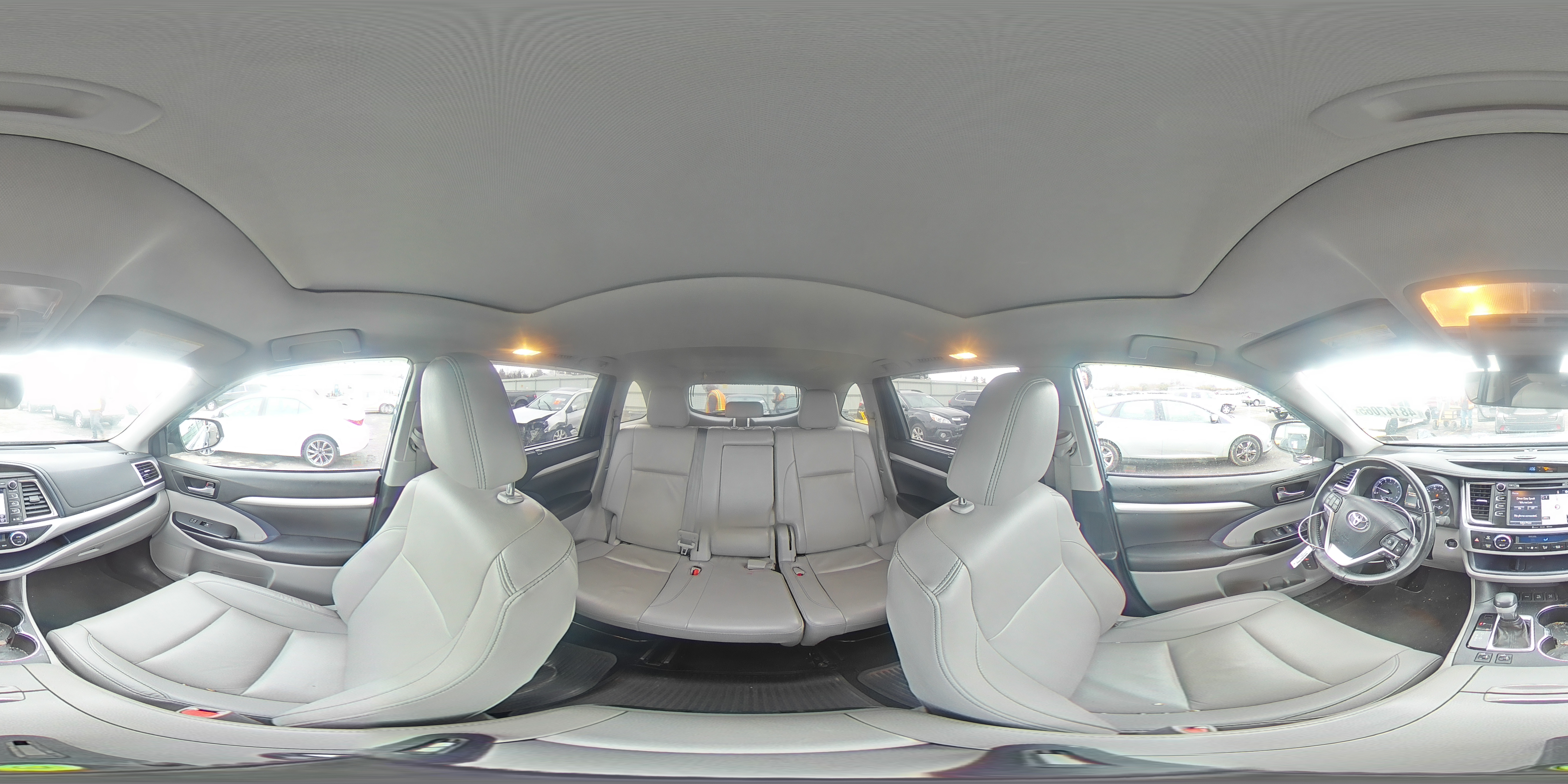 2019 Toyota Highlander - Image 14