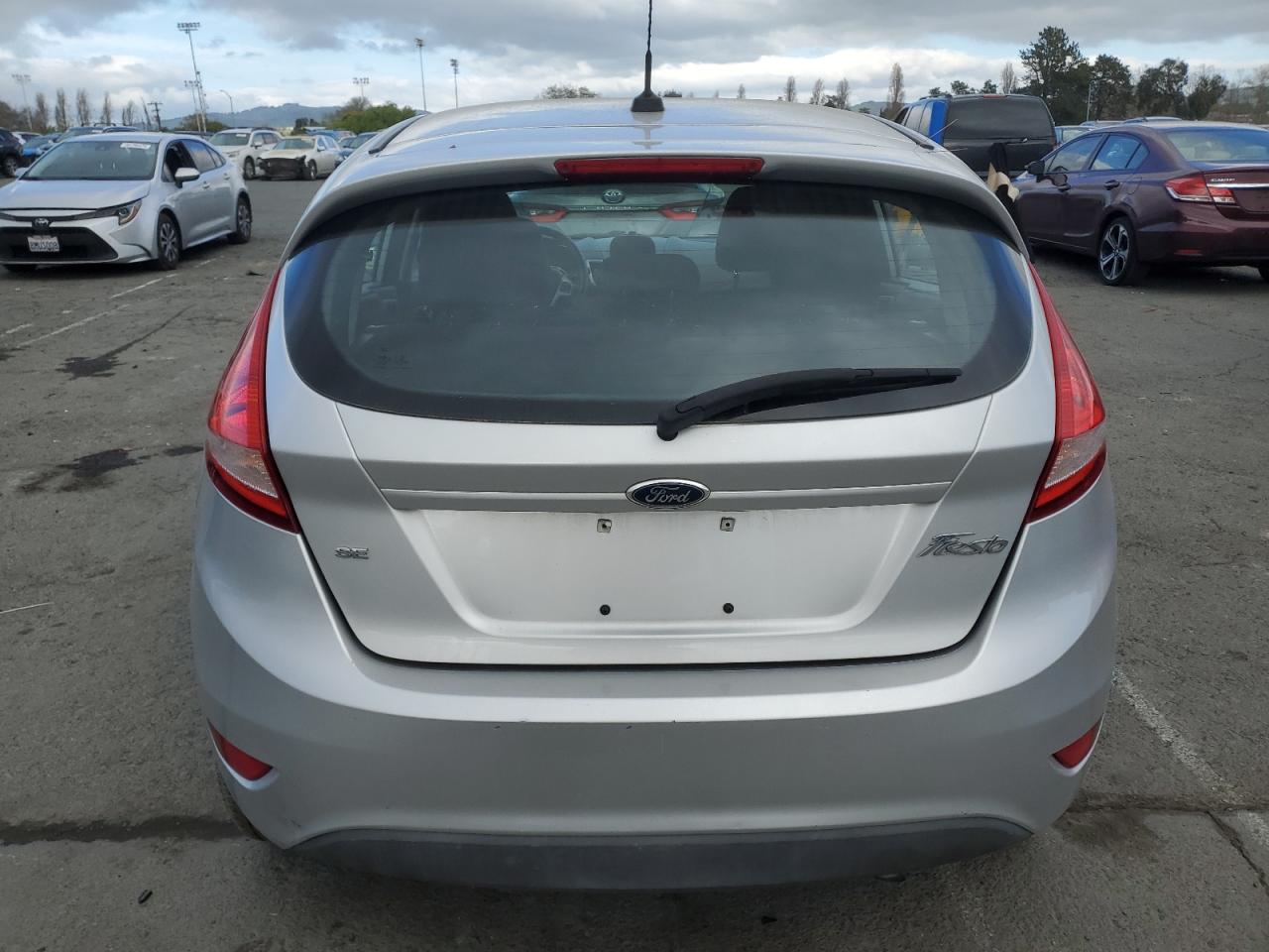 2013 Ford Fiesta Se VIN: 0LDL0T46545565 Lot: 50397385