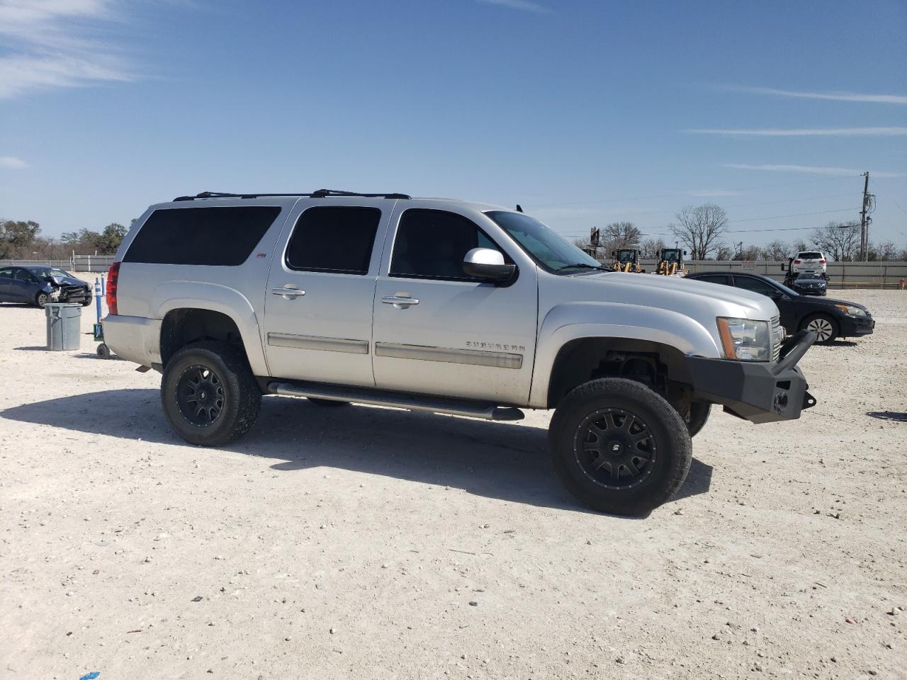 2013 Chevrolet Suburban - Image 4