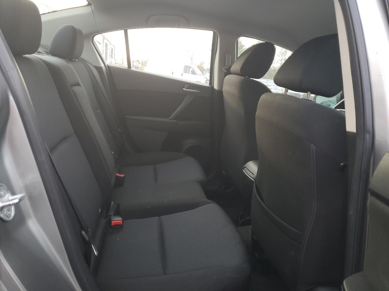 2011 Mazda 3 - Image 10