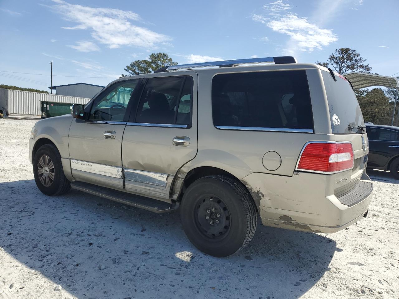 2007 Lincoln Navigator - Image 2