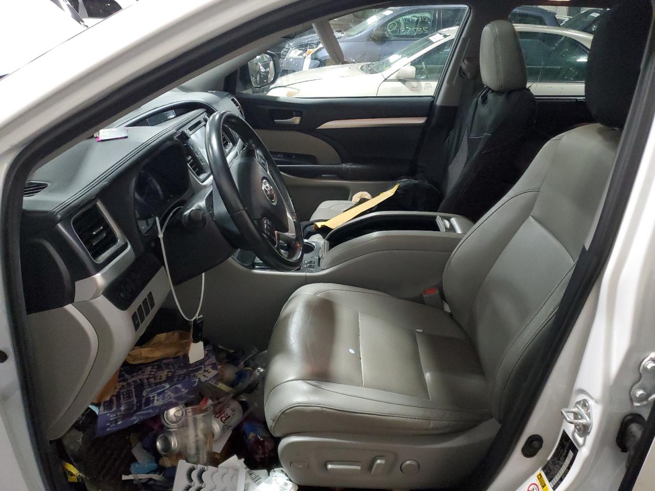 2019 Toyota Highlander - Image 7